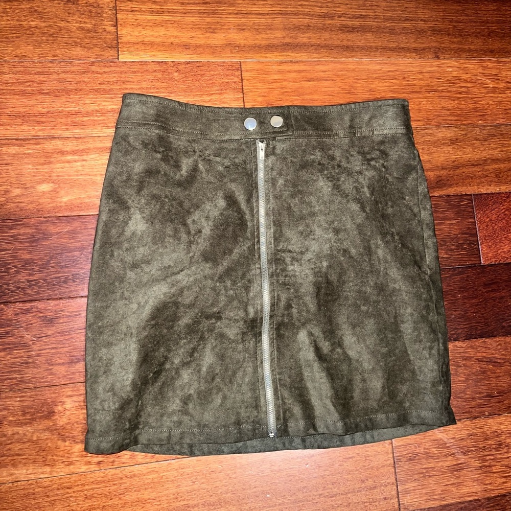 LULUS army green suede skirt size M